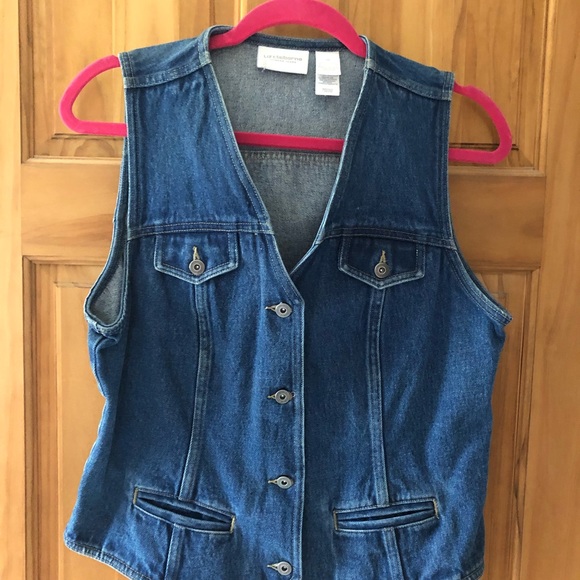 Vest - Picture 2 of 3